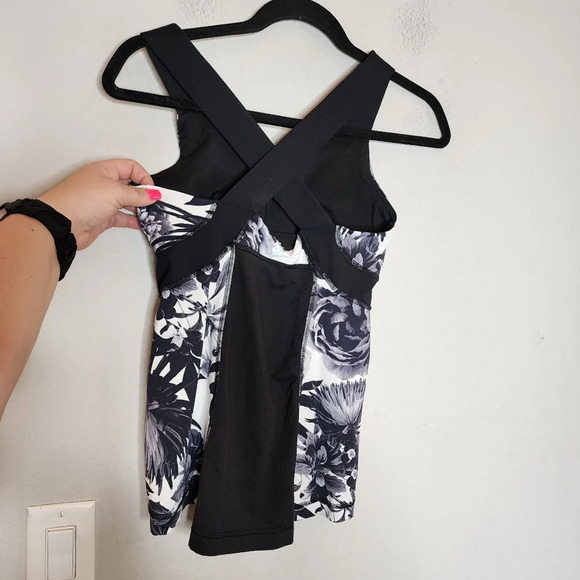 Lululemon Push Ur Limits Tank In Brisk Bloom Black White / Black. Women's Size 6 - Picture 10 of 15